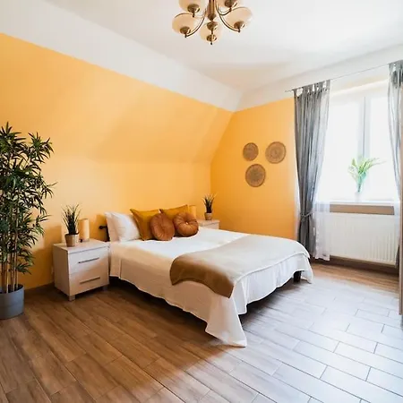 アパート Market Square - Street Rynek 24 -2 *